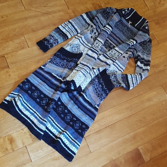 Free People Sweaters - Free People XS Long Cardi Blue Aztec Print